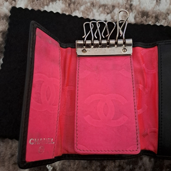Chanel key holder - Picture 2 of 9